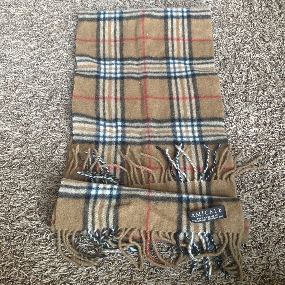 Amicale cashmere scarf